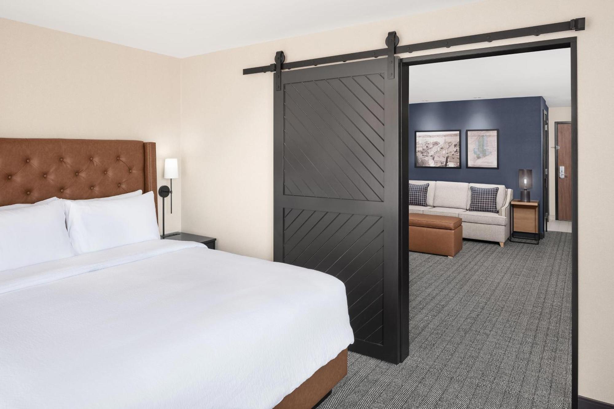 คอร์ตยาร์ด พอร์ตแลนด์ ดาวน์ทาวน์/วอเตอร์ฟรอนต์ Hotel ภายนอก รูปภาพ
