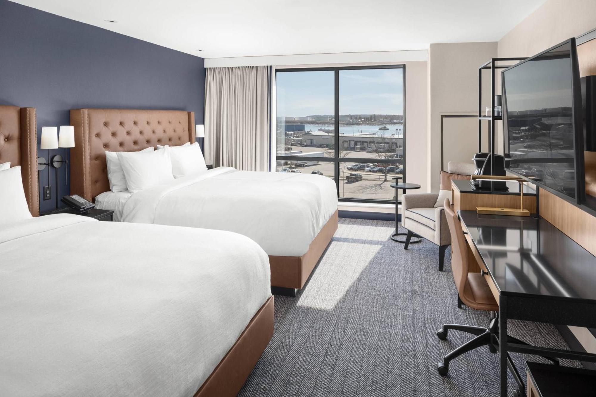 คอร์ตยาร์ด พอร์ตแลนด์ ดาวน์ทาวน์/วอเตอร์ฟรอนต์ Hotel ภายนอก รูปภาพ